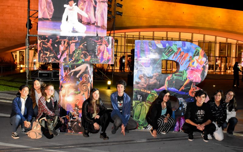 EL COLEGIO CENTRAL UNIVERSITARIO INTERVINO LAS NUEVAS LETRAS DEL TEATRO DEL BICENTENARIO