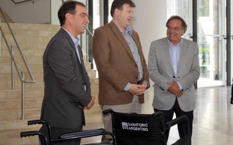 SANATORIO ARGENTINO DONÓ 2 SILLAS DE RUEDAS PARA LAS ACTIVIDADES DEL TEATRO DEL BICENTENARIO