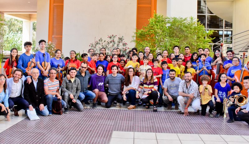 Pequeños músicos promocionaron «X Vos» con un mini concierto