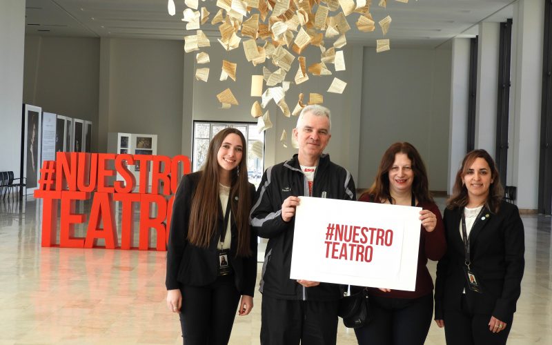 El Teatro del Bicentenario, un imán para el turista