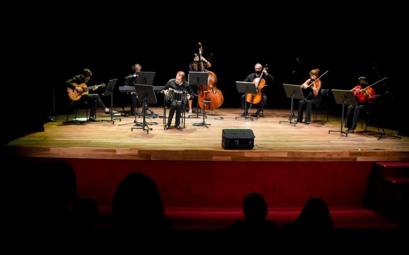 El TB brilló en la primera noche del concierto en homenaje a Piazzola