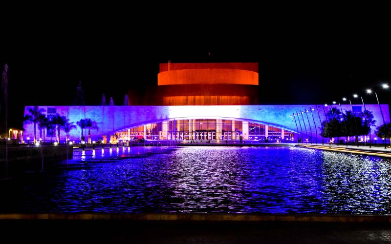 DESLUMBRANTE PIEZA AUDIOVISUAL DEL HIMNO NACIONAL ARGENTINO EN EL TEATRO DEL BICENTENARIO