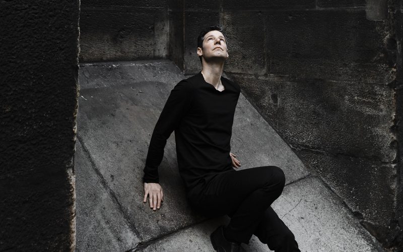 El pianista Silas Bassa en un concierto espectáculo de lujo por primera vez en el Teatro del Bicentenario