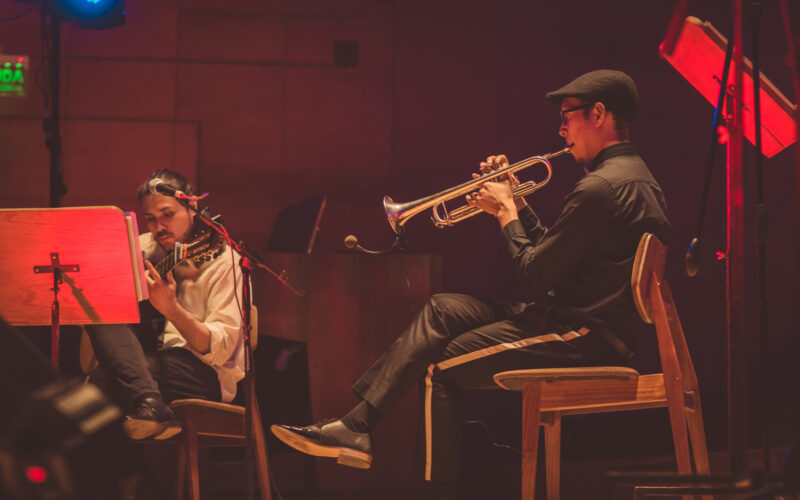 “GYPSY JAZZ” EN LOS JARDINES DEL TB, UNA COLORIDA FUSIÓN DE RITMOS A CARGO DE ELMER MEZZA