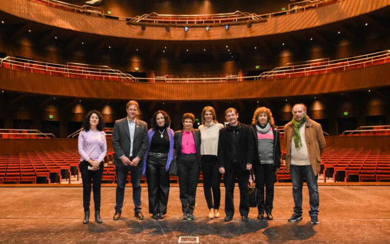 LA EMBAJADORA DE ISRAEL EN ARGENTINA RECORRIÓ EL TEATRO DEL BICENTENARIO EN UNA FRUCTÍFERA VISITA