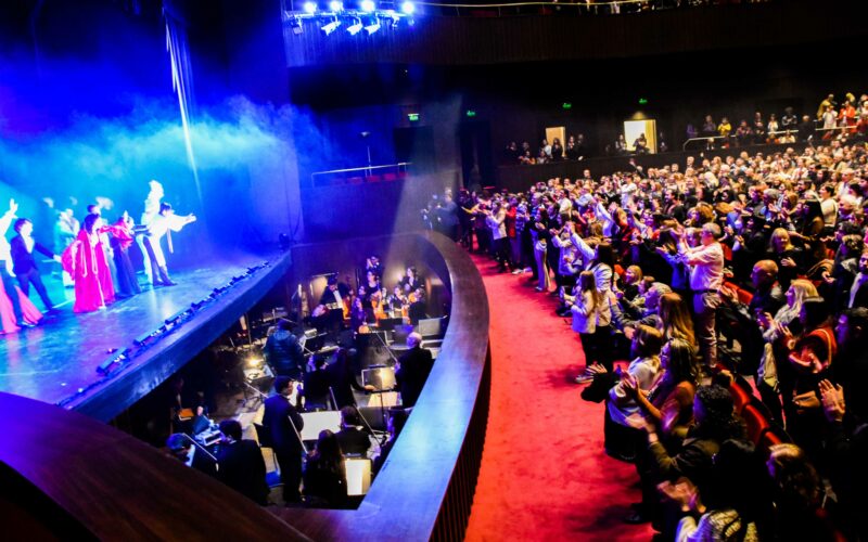 FIN DE SEMANA HISTÓRICO EN EL TB: DRÁCULA SE DESPIDIÓ CON GRAN OVACIÓN DEL PÚBLICO