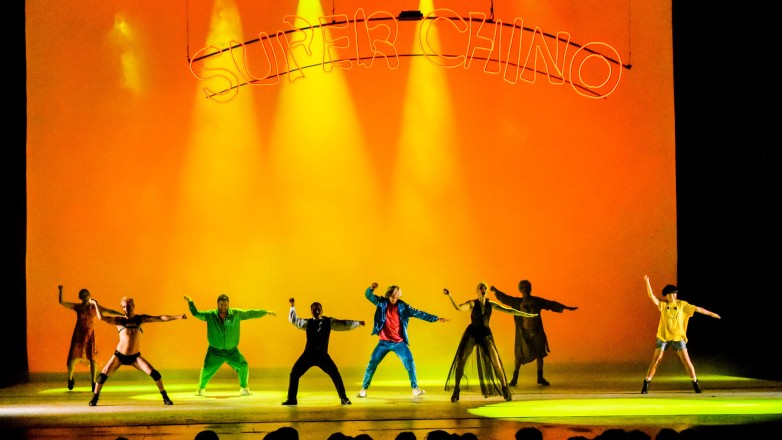 «Y que todo arda»: casi 2000 jóvenes visitaron el Teatro del Bicentenario por primera vez