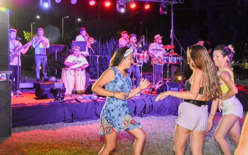 Los Jardines del Teatro del Bicentenario, colmados de público y música