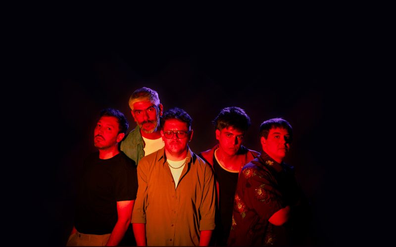 LA BANDA SANJUANINA “MUNDO BINARIO” PRESENTA SU NUEVO MATERIAL EN EL TB