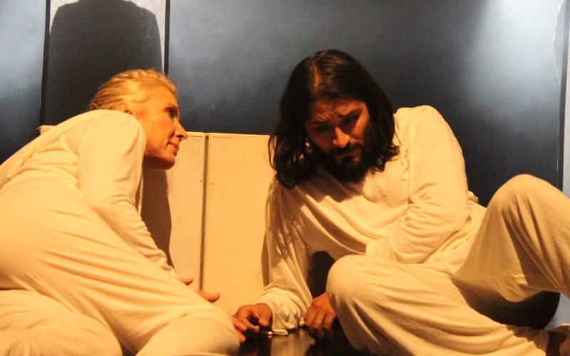 EL ELENCO TEATRAL LA ESQUINA SE LA JUEGA EN EL TB CON “PIEDRA PARA MARIO”