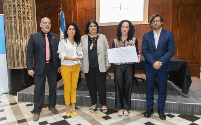 El Teatro del Bicentenario recibió en CABA su Medalla de Plata del Premio Nacional a la Calidad en la Gestión Pública