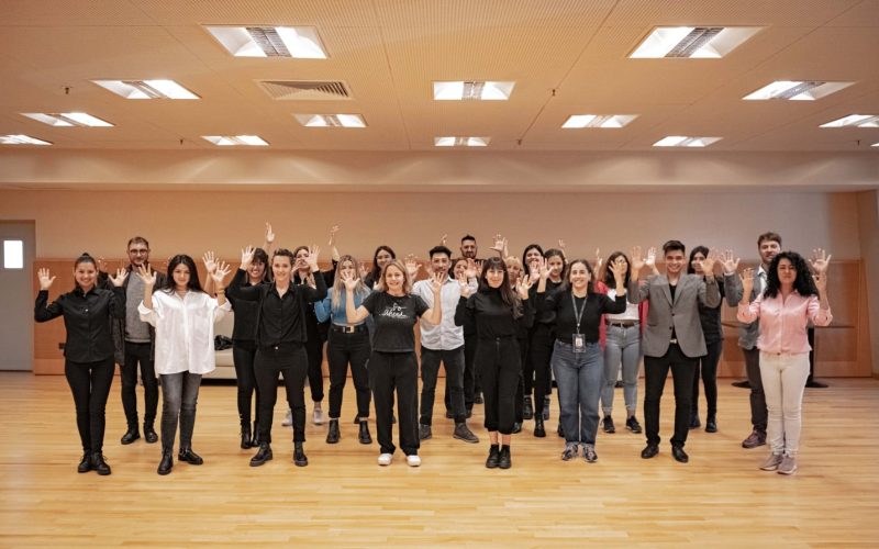 UNA GALA PATRIA PARA TODOS: EL HIMNO NACIONAL ARGENTINO EN LENGUA DE SEÑAS