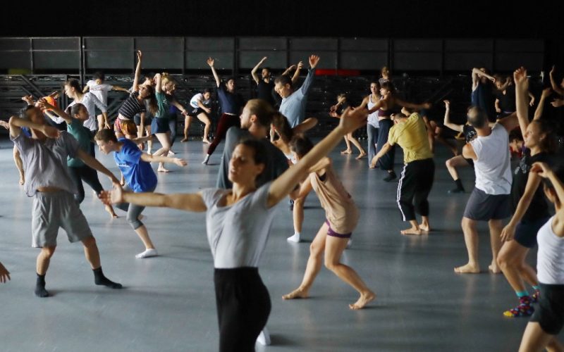 El lenguaje de Ohad Naharin llega al TB de la mano de su discípulo César Brodermann