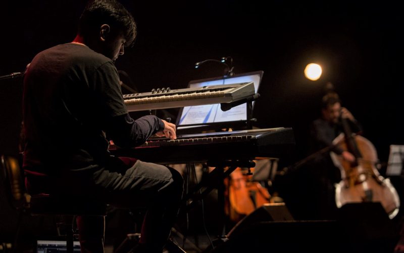 ABEL HERRERA FUSIONA LA MÚSICA DE CÁMARA CON EL JAZZ ROCK EN EL TB