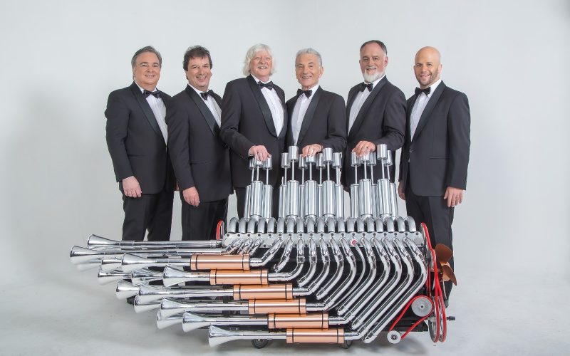 “MÁS TROPIEZOS DE MASTROPIERO”: LA GRANDIOSA DESPEDIDA DE LES LUTHIERS EN EL TB