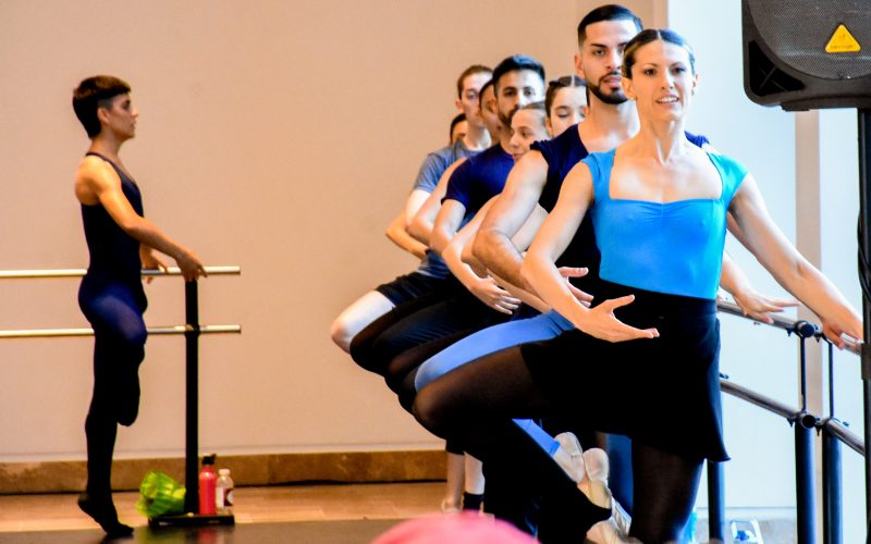 El Teatro del Bicentenario convoca a bailarines para su programa anual de danza