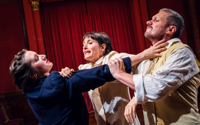 VERS LE THÉÂTRE EN VERS O VERSO Y REVERSO LLEGA AL TEATRO DEL BICENTENARIO CON UNA PROPUESTA TEATRAL BILINGÜE
